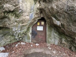 Ruine Merkenstein - Merkensteinhöhle