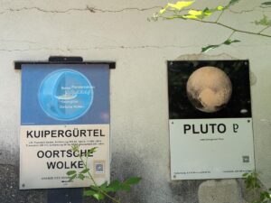 Planetenweg beim Laaber Tor - "Tut gut!"